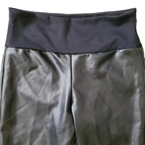 Assets by SPANX faux leather leggings 1X - Picture 5 of 7